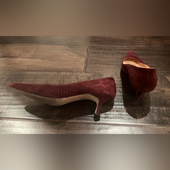 Manolo Blahnik Suede Kitten Heel Pumps, sz 37 1/2 - Deep Burgundy - Picture 11 of 12